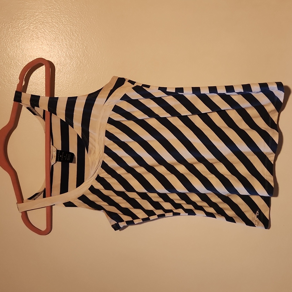 Oakley tank top.